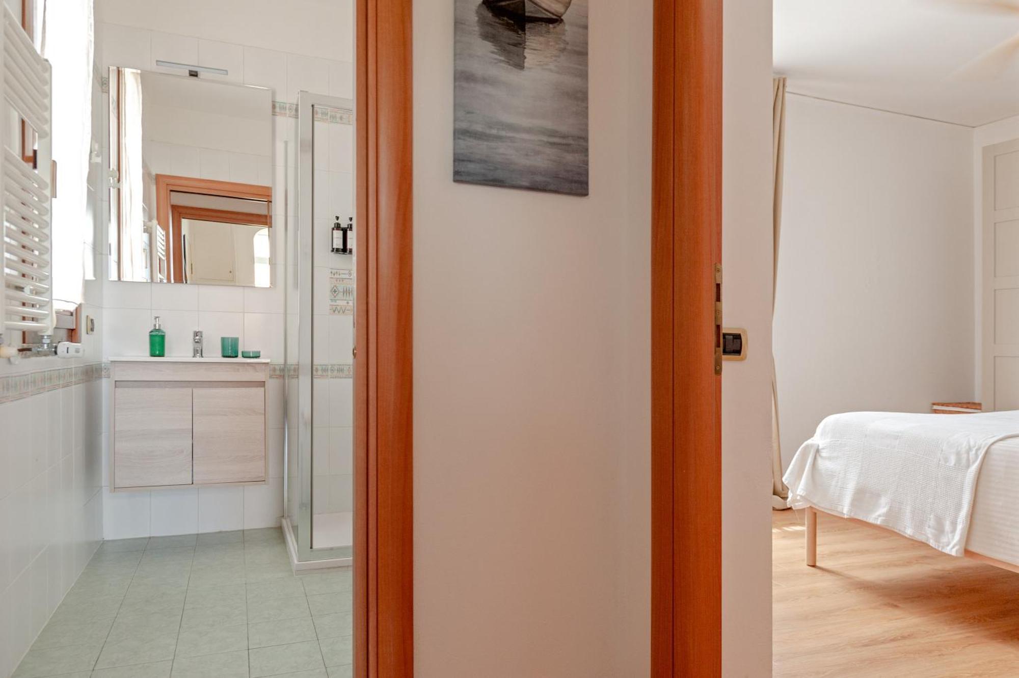 Cozy Retreat In Coastal Livorno Apartment Exterior foto