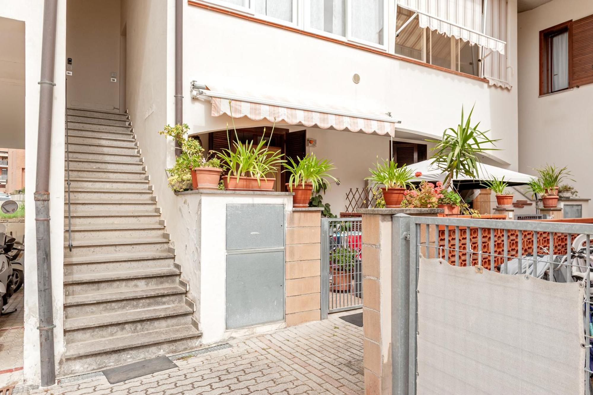 Cozy Retreat In Coastal Livorno Apartment Exterior foto