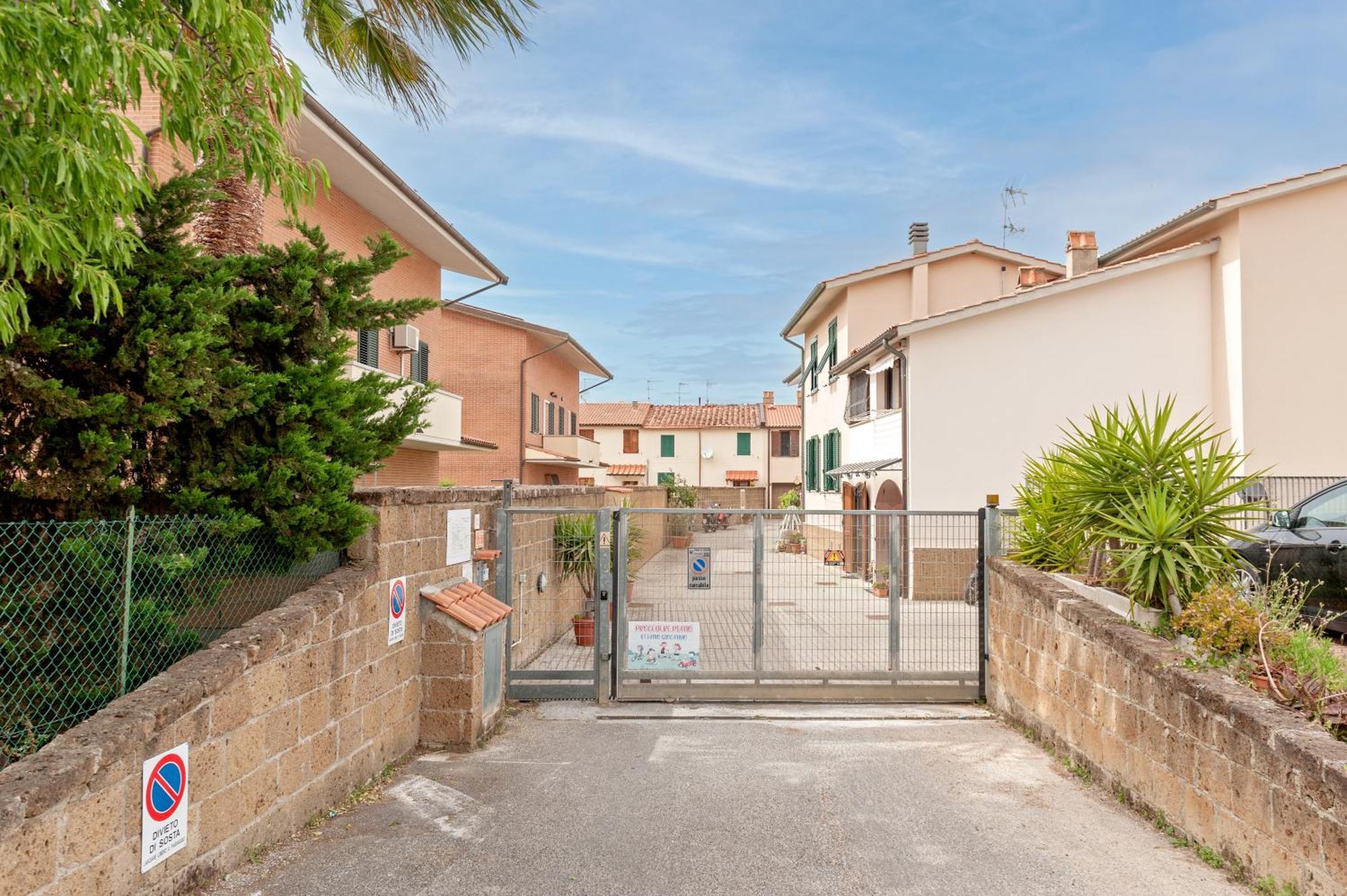 Cozy Retreat In Coastal Livorno Apartment Exterior foto